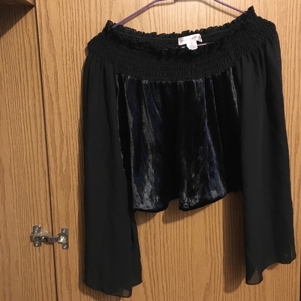 All black crop top